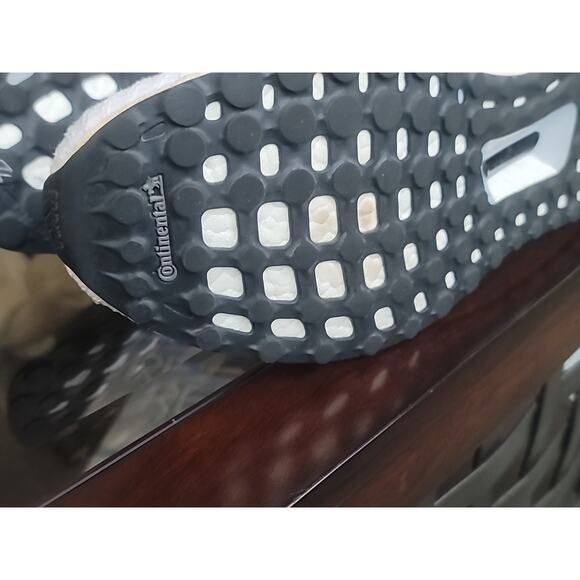 adidas Men's UltraBoost 4.0 DNA Cloud Triple White Sz 14 Running Sneakers - Picture 14 of 14